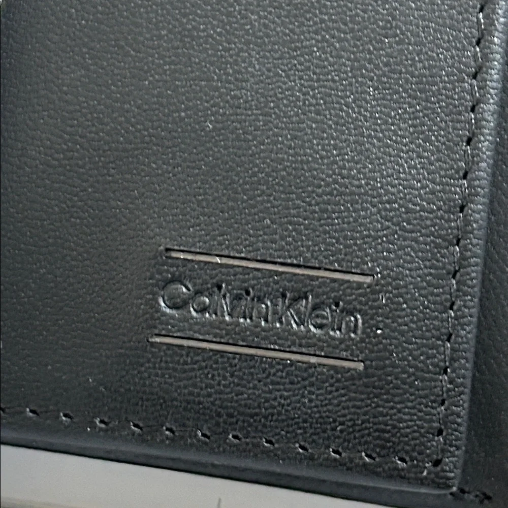 Calvin Klein functionality black